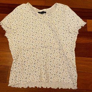 Lettuce sleeve white top